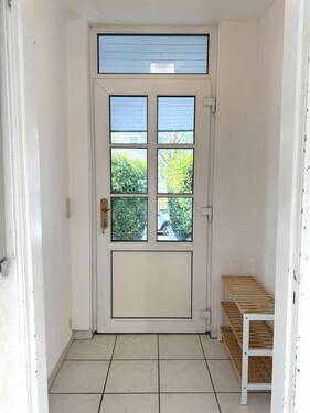 Windfang im Erdgeschoss - 5 Zimmer Einfamilienhaus in Hamburg