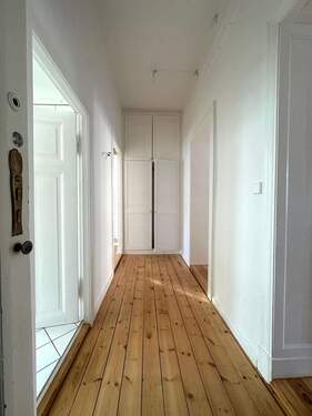 Flur - 2 Zimmer Etagenwohnung zum Kaufen in Berlin