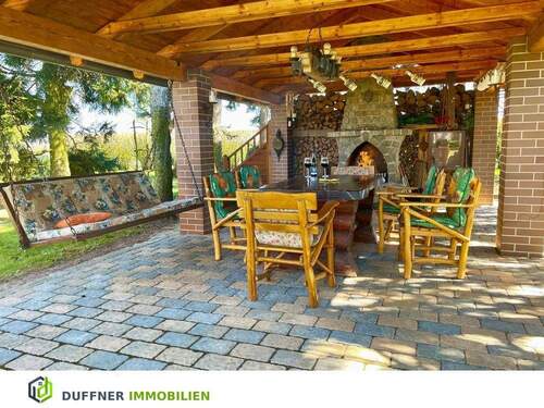 Freisitz mit Kamin - 