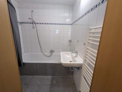 Bad - 2 Zimmer Etagenwohnung zur Miete in Dortmund