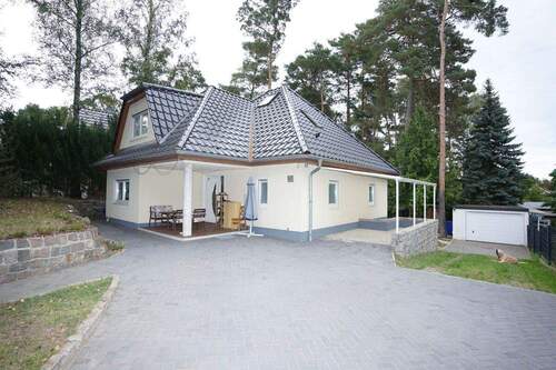 Hausansicht - 5 Zimmer Einfamilienhaus zum Kaufen in Blankenfelde