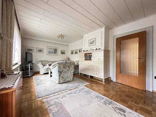 Wohnen - 3 Zimmer Mehrfamilienhaus, Wohnhaus in Röthenbach