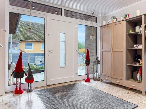 Flur - 4 Zimmer Bungalow in Heuerßen