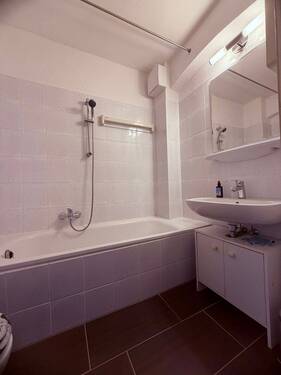 Modernes Badezimmer - 