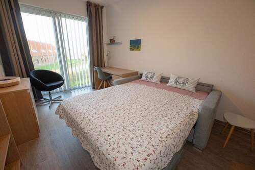 Schlafzimmer 2 / Büro - 