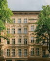 Hausfassade - Charmante 2-Zimmer-Altbauwohnung im besten Schöneberger Kiez!