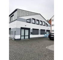Gewerbeimmobilie mit Halle, Büros, Wohnung & Garagen in LaatzenGrasdorf - vielseitig nutzbar