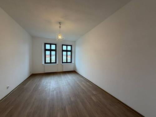 Leerer Raum mit Fenster - 