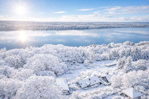 Winterzauber am See - Familiensitz in bester Lage von Berg. Zentral, ruhig und mit Seeblick.