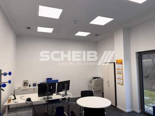 gut ausgeleuchtete Räume - 