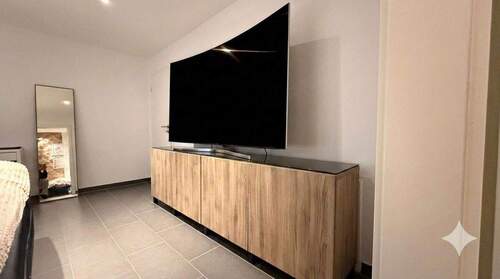 UG Business Apartment - 