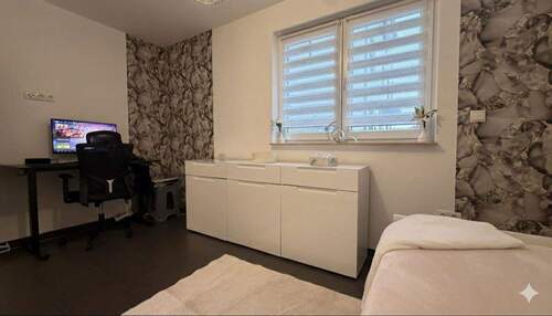 EG r. 2 Zimmer mit Terrasse - 