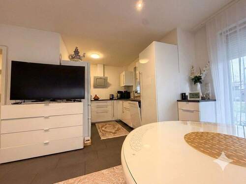 EG l. 3 Zimmer, großer Garten - 