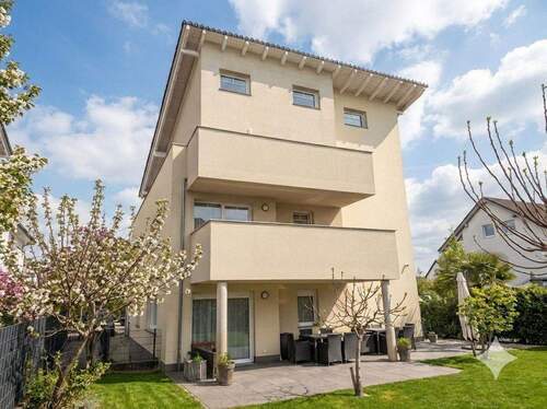 Modernes Wohnen im Grünen - 1 Zimmer Mehrfamilienhaus, Wohnhaus zum Kaufen in Rüsselsheim am Main