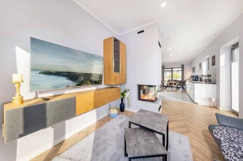 10. Blick vom Wohnbereich mit Kamin bis zur Esseck - 