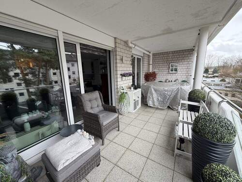 schön-großer Südwest-Balkon - 