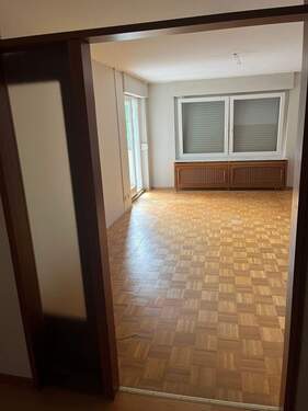 Wohnzimmer - 3 Zimmer Etagenwohnung in Karlsruhe