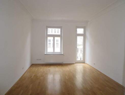 Zimmer 3 - 5 Zimmer Etagenwohnung in München