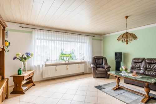 Wohnzimmer im EG - Einfamilienhaus mit 203,00 m&sup2; in Schwielowsee zum Kaufen