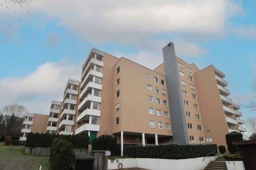 Seitenansicht - Attraktive 3-Zimmer Wohnung mit Balkon und TG-Stellplatz