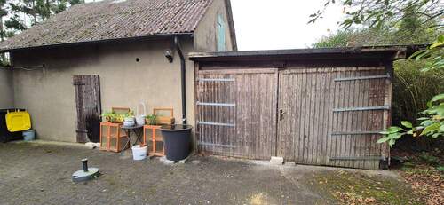 Garage und Nebengebäude.jpg - 