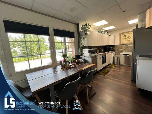 Küche - 3 Zimmer Mehrfamilienhaus, Wohnhaus in Stendal