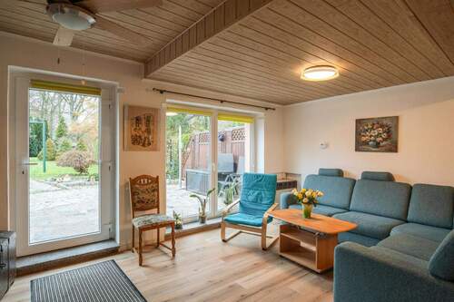 Wohnbereich mit Zugang zur Terrasse 2. Anbau - 