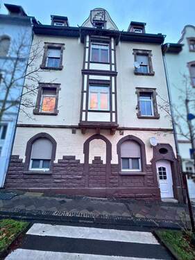 Gebäudeansicht - 3 Zimmer Etagenwohnung in Saarbrücken / Habsterdick