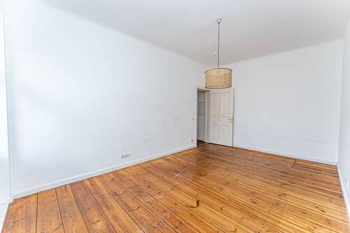 Zimmer 5 mit Balkonzugang 2 - 