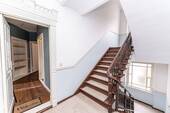 Wohnungseingang, Treppenhaus - 