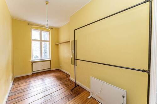 Zimmer 1 - 5 Zimmer Etagenwohnung zum Kaufen in Berlin