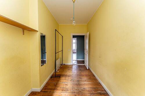 Zimmer 1 - 5 Zimmer Etagenwohnung in Berlin