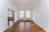 Zimmer 3 mit Balkonzugang 1 - 
