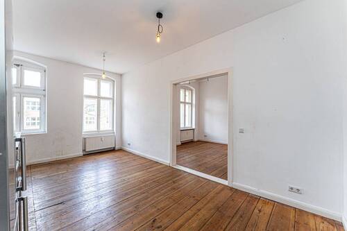 Wohnküche mit Blick in Zimmer 3 - 