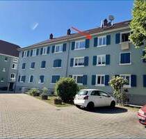 Bezugsfreie und attraktive 2 Zi.- Stadtwohnung im 2.OG mit Garage ! - Singen / Hohentwiel