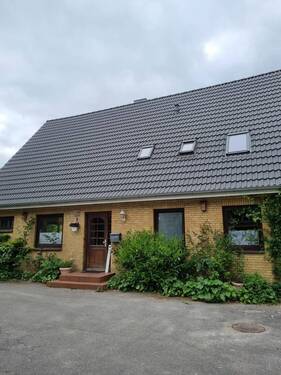 Front - Erst vermieten, dann Bewohnen!Seltene Möglichkeit im Grünen Herzen von Harrislee- 6 Zimmer, ca.164m²