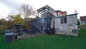 Über eine Wendeltreppe gelangen Sie auf kurzem Wege zur unteren Terrasse und in den Garten - 