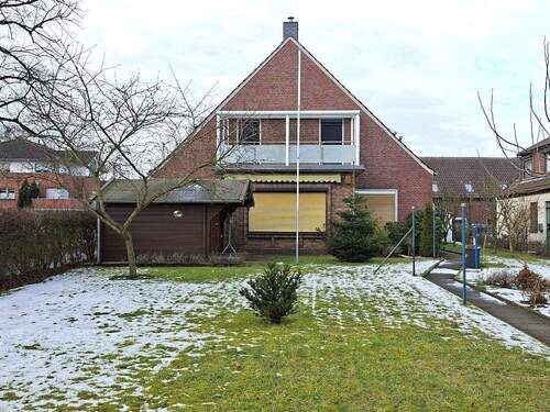 Die Gartenansicht - 6 Zimmer Einfamilienhaus zum Kaufen in Stuhr