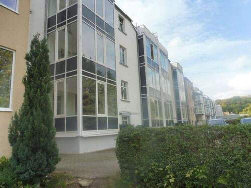 Hausansicht - 2 Zimmer Etagenwohnung zur Miete in Chemnitz