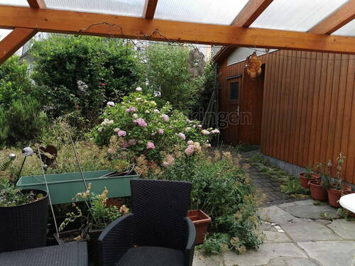 Überdachte Terrasse im Norden - 
