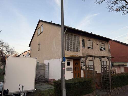 Seitenansicht von der Strasse - Mehrfamilienhaus, Wohnhaus mit 196,00 m² in Mainz zum Kaufen