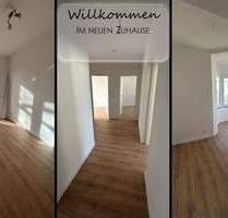 Einziehen und wohlfühlen in die attraktive Drei-Zimmer-Wohnung mit Balkon - Plauen Stadtmitte