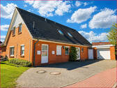 Hofplatz und Garage - 
