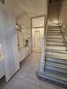 Eingangsbereich mit Treppe - 