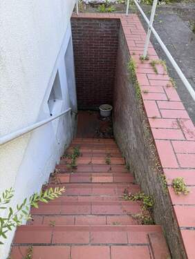 Kellerausseneingang - 