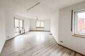 Wohn-_ Esszimmer - 