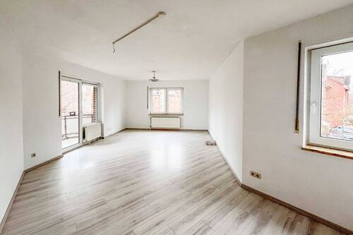 Wohn-_ Esszimmer - 