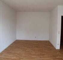 Single-Appartement mit gr. Balkon - Duisburg Rahm