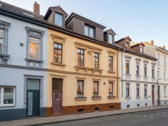 Straße - 9 Zimmer Mehrfamilienhaus, Wohnhaus zum Kaufen in Kaiserslautern