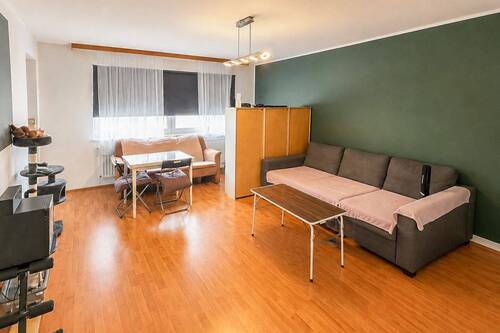 Wohnzimmer - 2 Zimmer Einfamilienhaus zum Kaufen in Hannover